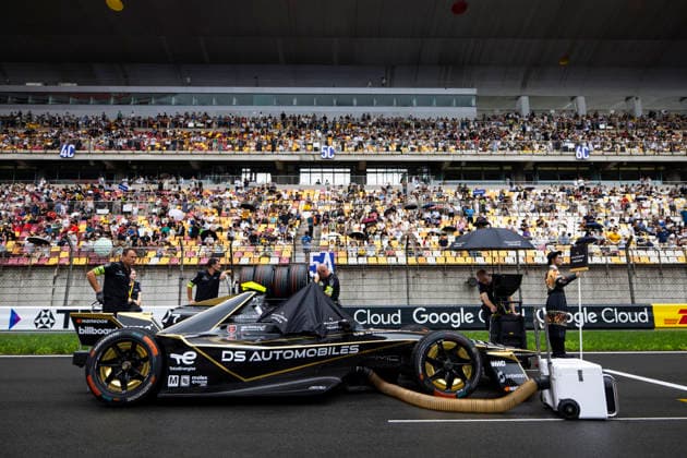 2026 FORMULA E SHANGHAI ePRIX 07 GUNTHER Maximilian (ger), DS Penske, DS E-Tense FE25, ambiance on the grid during the Shanghai ePrix, 12th and 13th round of the 2025-26 ABB FIA Formula E World Championship, WM, Weltmeisterschaft on the Shanghai International Circuit from July 3 to 5, 2026 in Shanghai, China - ShanghaiChina  Copyright: xJULIENxDELFOSSEx