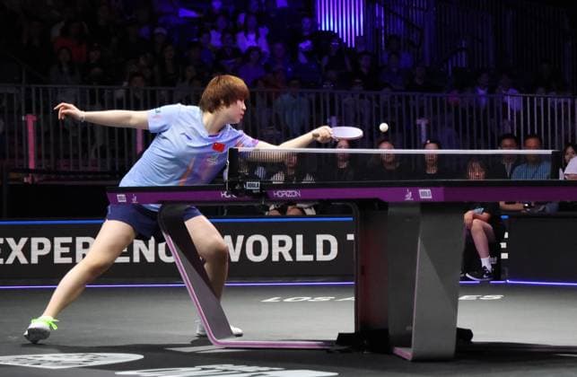 (260705) -- ONTARIO, July 5, 2026 -- Kuai Man of China hits a return during the women s singles quarterfinal match against Sato Hitomi of Japan at the WTT United States Smash 2026 in Ontario, California, the United States, July 4, 2026. (Photo by Xinhua) (SP)U.S.-ONTARIO Table tennis, Tischtennis WTT SMASH 2026-WOMEN S SINGLES ZengxHui 