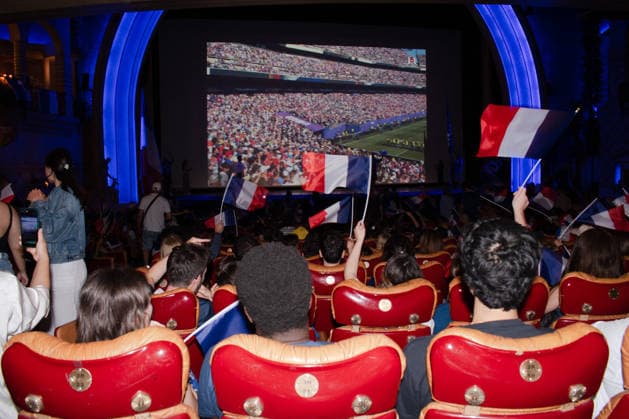 FIFA World Cup, WM, Weltmeisterschaft, Fussball 2026 - France v Paraguay - Fans At The Grand Rex The Grand Rex projection of the France-Paraguay match during the Football World Cup 2026 in Paris, France on July 4, 2026. Photo by Leo Malon ABACAPRESS.COM Paris France  Copyright: xLeoxMalon ABACAx