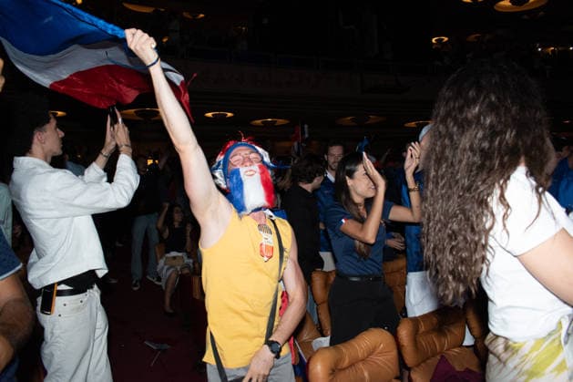 FIFA World Cup, WM, Weltmeisterschaft, Fussball 2026 - France v Paraguay - Fans At The Grand Rex The Grand Rex projection of the France-Paraguay match during the Football World Cup 2026 in Paris, France on July 5, 2026. Photo by Leo Malon ABACAPRESS.COM Paris France  Copyright: xLeoxMalon ABACAx