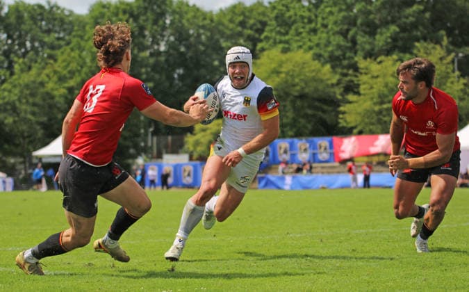 EM im 7er-Rugby in Hamburg: Felix Hufnagel sorgte beim Halbfinalsieg der deutschen Männer gegen Belgien für alle Punkte. *** Rugby Sevens European Championship in Hamburg: Felix Hufnagel scored all the points in the German men s semifinal victory over Belgium