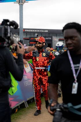 July 5, 2026, Silverstone, Northamptonshire, United Kingdom: Lewis Hamilton figure during drivers arrival on race day (Sunday) at the Formula 1 Pirelli British Grand Prix 2026 at Silverstone Circuit Silverstone United Kingdom - ZUMAr193 20260705_zsp_r193_036 Copyright: xSaraxRuffonix