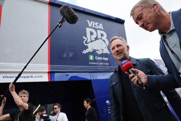 F1 British Grand Prix 2026 Christian Horner in the paddock ahead of the Formula 1 British Grand Prix at Silverstone Circuit in Northampton, Great Britain on July 5, 2026. Northampton United Kingdom  Copyright: xJakubxPorzyckix originalFilename:porzycki-f1britis260705_npeRd.jpg