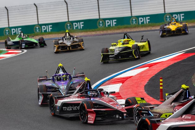 2026 FORMULA E SHANGHAI ePRIX 21 DE VRIES Nyck (nld), Mahindra Racing, Mahindra M12Electro, action during the Shanghai ePrix, 12th and 13th round of the 2025-26 ABB FIA Formula E World Championship, WM, Weltmeisterschaft on the Shanghai International Circuit from July 3 to 5, 2026 in Shanghai, China - ShanghaiChina  Copyright: xDamienxDoumerguex