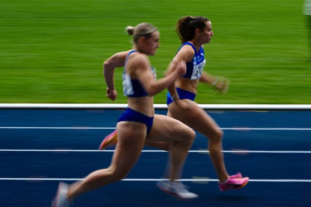 Deutsche Meisterschaften U23 U18; Bochum-Wattenscheid, 05.07.2026 Rosina Schneider (TV Sulz, WÜ) gewinnt das Finale über 100m Hürden und ist damit deutsche U23 Meisterin. Dicht dahinter Lia Flotow (1. LAV Rostock, MV); Deutsche Meisterschaften U23 U18; Bochum-Wattenscheid, 05.07.2026 *** German U23 and U18 Championships, Bochum-Wattenscheid, July 5, 2026: Rosina Schneider of TV Sulz, WÜ, wins the 100-meter hurdles final and is thus crowned German U23 champion. Close behind is Lia Flotow 1 of LAV Rostock, MV German U23 and U18 Championships, Bochum-Wattenscheid, July 5, 2026 Copyright: xBEAUTIFULxSPORTS Piepenstockx