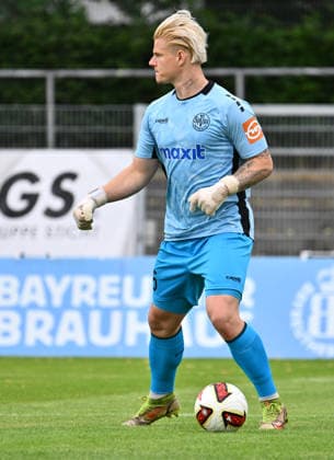 05.07.2026 - Fussball - Saison 2026 2027 - Testspiel Freundschaftsspiel - SpVgg Bayreuth - SpVgg Greuther Fürth ( Kleeblatt ) - - Sportfoto Zink - xwoxzix - regulations prohibit any use of photographs as image sequences and or quasi-video - only for editorial use - Lino Kasten (45, SpVgg Bayreuth ) Freisteller Einzelbild *** July 5, 2026 Soccer Season 2026–2027 Exhibition Match Friendly Match SpVgg Bayreuth SpVgg Greuther Fürth Kleeblatt Sports Photo Zink xwoxzix Regulations prohibit any use of photographs as image sequences and or quasi-video; for editorial use only. Lino KAsten 45, SpVgg Bayreuth, cropped single image