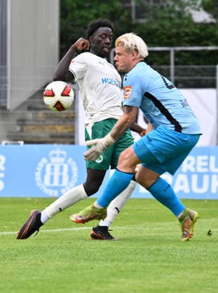 05.07.2026 - Fussball - Saison 2026 2027 - Testspiel Freundschaftsspiel - SpVgg Bayreuth - SpVgg Greuther Fürth ( Kleeblatt ) - - Sportfoto Zink - xwoxzix - regulations prohibit any use of photographs as image sequences and or quasi-video - only for editorial use - Omar Sillah (42, SpVgg Greuther Fürth ) Lino Kasten (45, SpVgg Bayreuth ) *** July 5, 2026 Soccer Season 2026–2027 Exhibition Match Friendly Match SpVgg Bayreuth SpVgg Greuther Fürth Kleeblatt Sports Photo Zink xwoxzix Regulations prohibit any use of photographs as image sequences and or quasi-video; for editorial use only. Omar Sillah 42, SpVgg Greuther Fürth Lino Kasten 45, SpVgg Bayreuth