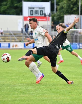 05.07.2026 - Fussball - Saison 2026 2027 - Testspiel Freundschaftsspiel - SpVgg Bayreuth - SpVgg Greuther Fürth ( Kleeblatt ) - - Sportfoto Zink - xwoxzix - regulations prohibit any use of photographs as image sequences and or quasi-video - only for editorial use - Lukas Reich (2, SpVgg Greuther Fürth ) Dennis Lippert (3, SpVgg Bayreuth ) *** July 5, 2026 Soccer Season 2026–2027 Exhibition Match Friendly Match SpVgg Bayreuth SpVgg Greuther Fürth Kleeblatt Sports Photo by Zink xwoxzix; regulations prohibit any use of photographs as image sequences and or quasi-video; for editorial use only. Lukas Reich 2, SpVgg Greuther Fürth Dennis Lippert 3, SpVgg Bayreuth
