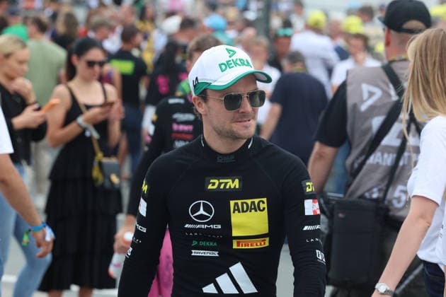 Nürnberg, Deutschland 03. - 05. Juli 2026: DTM - 2026 - Norisring - Sonntag Rennen 2 Im Bild: Lucas Auer (AUT 22) im Portrait bei der Fahrerpräsentation Norisring Bayern *** Nuremberg, Germany, July 3–5, 2026, DTM 2026 Norisring, Sunday, Race 2. Pictured: Lucas Auer (AUT 22) during the driver presentation at the Norisring in Bavaria. Copyright: xFotostandx xFabianxWernerx