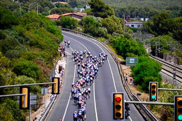 Tour de France 2026 Stage 2 BARCELONA, SPAIN - JULY 05 : Illustration picture of the peloton during stage 2 of the 113rd edition of Tour de France an UCI World Tour 2.UWT cycling road race stage for Men Elite of 182 km with start in Tarragona and finish in Barcelona on July 5, 2026 in Barcelona, Spain, 05 07 2026 ( Motordriver Kurt Vandenborre - Barcelona Spain  Copyright: xTomasxSiskx