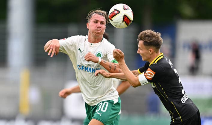 05.07.2026 - Fussball - Saison 2026 2027 - Testspiel Freundschaftsspiel - SpVgg Bayreuth - SpVgg Greuther Fürth ( Kleeblatt ) - - Sportfoto Zink - xwoxzix - regulations prohibit any use of photographs as image sequences and or quasi-video - only for editorial use - Felix Klaus (30, SpVgg Greuther Fürth ) Dennis Lippert (3, SpVgg Bayreuth ) *** July 5, 2026 Soccer Season 2026–2027 Exhibition Match Friendly Match SpVgg Bayreuth SpVgg Greuther Fürth Kleeblatt Sports Photo Zink xwoxzix Regulations prohibit any use of photographs as image sequences and or quasi-video; for editorial use only. Felix Klaus 30, SpVgg Greuther Fürth; Dennis Lippert 3, SpVgg Bayreuth