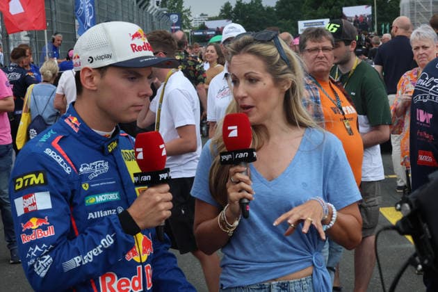 Nürnberg, Deutschland 03. - 05. Juli 2026: DTM - 2026 - Norisring - Sonntag Rennen 2 Im Bild: Thierry Vermeulen (NED 69) im TV Interview mit Andrea Kaiser Norisring Bayern *** Nuremberg, Germany, July 3–5, 2026, DTM 2026 Norisring, Sunday, Race 2. Pictured: Thierry Vermeulen (NED 69) in a TV interview with Andrea Kaiser at the Norisring in Bavaria Copyright: xFotostandx xFabianxWernerx