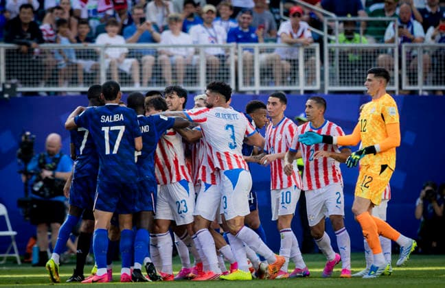 Philadelphia, USA 04th Jul 2026. Dayot Upamecano (FRA) Ousmane Dembele (FRA) William Saliba (FRA) Matias Galarza (PAR) Julio Enciso (PAR) Omar Alderete (PAR)Miguel Almiron (PAR) Kylian Mbappe (FRA) Gustavo Velazquez (PAR) Orlando Gill (PAR) Paraguay - France World Cup Paraguay - Frankreich 04.07.2026 *** Philadelphia, USA July 4, 2026 Dayot Upamecano FRA Ousmane Dembélé FRA William Saliba FRA Matias Galarza PAR Julio Enciso PAR Omar Alderete PAR Miguel Almirón PAR Kylian Mbappé FRA Gustavo Velázquez PAR Orlando Gill PAR Paraguay France World Cup Paraguay France July 04 July 4, 2026