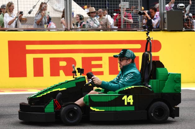 F1 British Grand Prix 2026 Fernando Alonso of Aston Martin Aramco drives Lego kart during the drivers parade ahead of the Formula 1 British Grand Prix at Silverstone Circuit in Northampton, Great Britain on July 5, 2026. Northampton United Kingdom  Copyright: xJakubxPorzyckix originalFilename:porzycki-f1britis260705_npKPP.jpg
