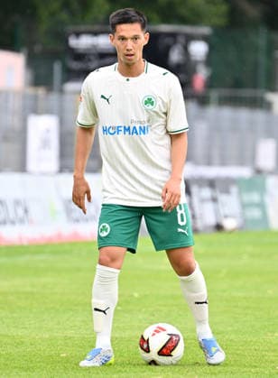 05.07.2026 - Fussball - Saison 2026 2027 - Testspiel Freundschaftsspiel - SpVgg Bayreuth - SpVgg Greuther Fürth ( Kleeblatt ) - - Sportfoto Zink - xwoxzix - regulations prohibit any use of photographs as image sequences and or quasi-video - only for editorial use - Shinta Appelkamp (8, SpVgg Greuther Fürth ) *** July 5, 2026 Soccer Season 2026–2027 Exhibition Match Friendly Match SpVgg Bayreuth SpVgg Greuther Fürth Kleeblatt Sports Photo by Zink xwoxzix; regulations prohibit any use of photographs as image sequences and or quasi-video; for editorial use only; Shinta AppElkamp 8, SpVgg Greuther Fürth