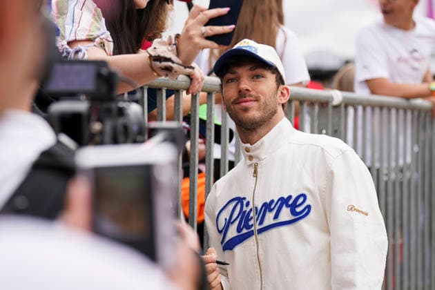 FORMULA ONE BRITISH GRAND PRIX 2026 Pierre Gasly 10 (FRA) Alpine arriving for Race Day during the Formula 1 Pirelli British Grand Prix 2026, 9th round of the 2026 Formula 1 World Championship, WM, Weltmeisterschaft from 3rd - 5th July, 2026 at the Silverstone Circuit, Silverstone, England. Credit: Robbie Hoad Every Second Media Editorial use only. All images are copyright Every Second Media Limited. No images may be reproduced without prior permission. Copyright: xIMAGO EveryxSecondxMediax ESM-2060-0691 RobbiexHoadx xEveryxSecondxMediax