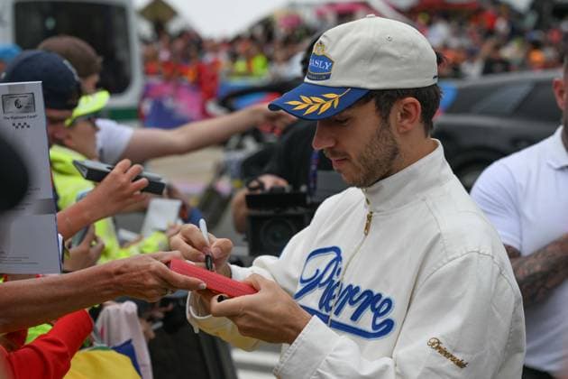 Formula 1 British Grand Prix SILVERSTONE, UNITED KINGDOM - JULY 5: Alpine driver Pierre Gasly signs autographs for fans as he arrives at the circuit ahead of the British Grand Prix, ninth round of the 2026 Formula 1 World Championship, WM, Weltmeisterschaft at Silverstone Circuit in Northamptonshire, United Kingdom, on July 5, 2026. Rasid Necati Aslim Anadolu Northamptonshire United Kingdom. Editorial use only. Please get in touch for any other usage.  Copyright: x2026xAnadoluxRasidxNecatixAslimx