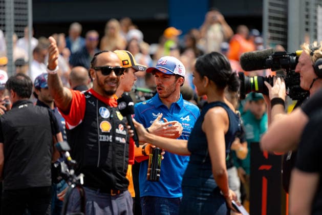July 5, 2026, Silverstone, Northamptonshire, United Kingdom: PIERRE GASLY (10, BWT Alpine F1 Team, FRA, French F1 Driver, A526) OSCAR PIASTRI (81, McLaren Mastercard F1 Team, AUS, Australian F1 Driver, MCL40) LEWIS HAMILTON (44, Scuderia Ferrari HP, GBR, British F1 Driver, SF-26) during the drivers parade on race day (Sunday) at the Formula 1 Pirelli British Grand Prix 2026 at Silverstone Circuit F12026: British Grand Prix  - ZUMAr193 20260705_zsp_r193_085 Copyright: xSaraxRuffonix