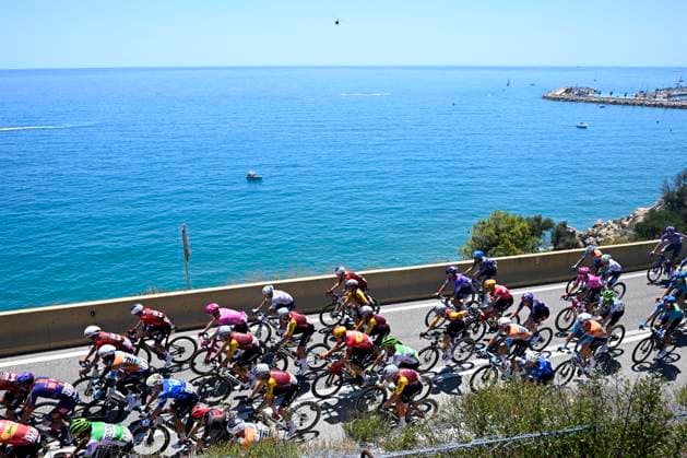 Tour de France 2026 Stage 2 BARCELONA, SPAIN - JULY 05 : Illustration picture of the peloton during stage 2 of the 113rd edition of Tour de France an UCI World Tour 2.UWT cycling road race stage for Men Elite of 182 km with start in Tarragona and finish in Barcelona on July 5, 2026 in Barcelona, Spain, 05 07 2026 ( Motordriver Kurt Vandenborre - Barcelona Spain  Copyright: xTomasxSiskx