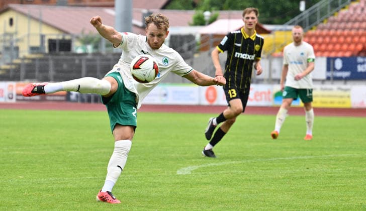 05.07.2026 - Fussball - Saison 2026 2027 - Testspiel Freundschaftsspiel - SpVgg Bayreuth - SpVgg Greuther Fürth ( Kleeblatt ) - - Sportfoto Zink - xwoxzix - regulations prohibit any use of photographs as image sequences and or quasi-video - only for editorial use - Jannik Dehm ( 23, SpVgg Greuther Fürth ) *** July 5, 2026 Soccer Season 2026–2027 Exhibition Match Friendly Match SpVgg Bayreuth SpVgg Greuther Fürth Kleeblatt Sports Photo Zink xwoxzix Regulations prohibit any use of photographs as image sequences and or quasi-video; for editorial use only. Jannik Dehm 23, SpVgg Greuther Fürth