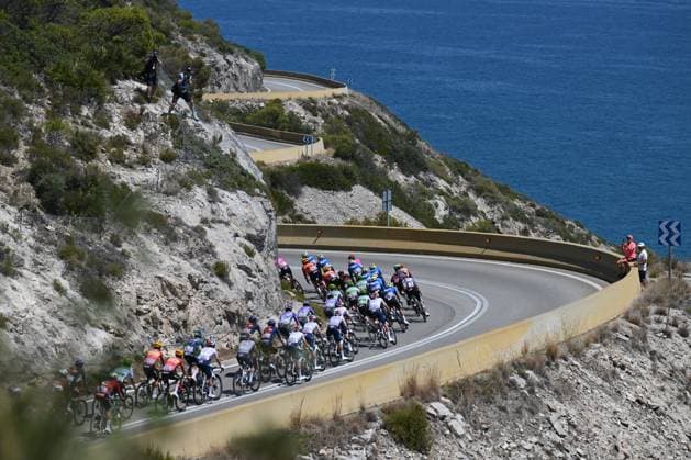 Tour de France 2026 Stage 2 BARCELONA, SPAIN - JULY 05 : Illustration picture of the peloton during stage 2 of the 113rd edition of Tour de France an UCI World Tour 2.UWT cycling road race stage for Men Elite of 182 km with start in Tarragona and finish in Barcelona on July 5, 2026 in Barcelona, Spain, 05 07 2026 ( Motordriver Kurt Vandenborre - Barcelona Spain  Copyright: xSzymonxGruchalskix