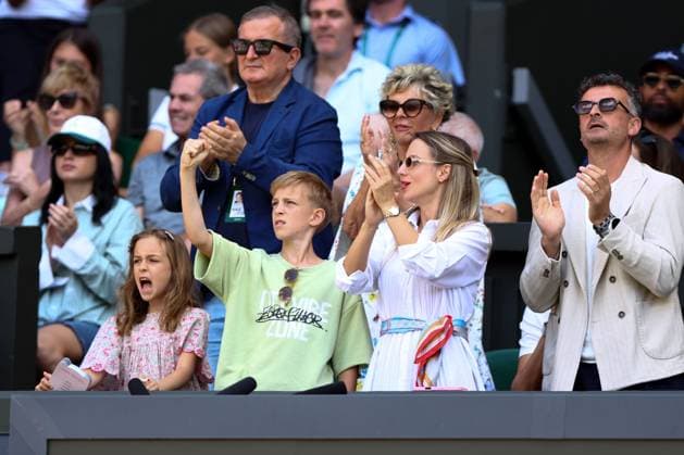 Jelena Djokovic cxheering with children Stefan and Tara Wimbledon Tennis Championships, Day 7, The All England Lawn Tennis and Croquet Club, London, UK - 05 Jul 2026London The All England Lawn Tennis and United Kingdom  Copyright: xKieranxMcManus Shutterstockx 16976813br