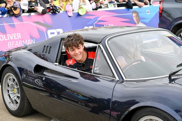 Formula 1, Silverstone, UK, 05 July, 2026. 05 July 2026. Oliver Bearman, Haas F1 Team, arrives at the Formula 1 Pirelli British Grand Prix at Silverstone, Northamptonshire, UK., Credit:Lee Floyd Lee Floyd - B3214 Avalon UK, Northamptonshire, London, Silverstone  Copyright: xLeexFloydx xLeexFloydx-xB3214x xAvalonx 1114584639