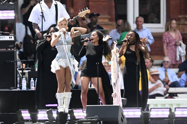 Australia Women v England Women Cricket, ICC Women s T20 World Cup, Final Pop star Rita Ora performing a pre match show on stage ahead of the ICC Women s T20 World Cup Final match between Australia Women and England Women Cricket at Lord s Cricket Ground, St John s Wood, UK on 5 July 2026. St John s Wood Lord s Cricket Ground London UK Editorial use only , Copyright: xGrahamxHuntx PSI-24481-0005