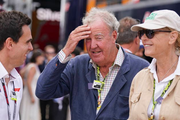 FORMULA ONE BRITISH GRAND PRIX 2026 Jeremy Clarkson with partner Lisa Hogan in the paddock during the Formula 1 Pirelli British Grand Prix 2026, 9th round of the 2026 Formula 1 World Championship, WM, Weltmeisterschaft from 3rd - 5th July, 2026 at the Silverstone Circuit, Silverstone, England. Credit: Robbie Hoad Every Second Media Editorial use only. All images are copyright Every Second Media Limited. No images may be reproduced without prior permission. Copyright: xIMAGO EveryxSecondxMediax ESM-2060-0756 RobbiexHoadx xEveryxSecondxMediax