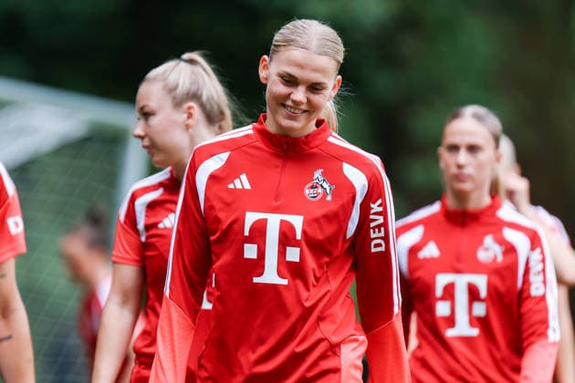 Angebot: 1. FC Köln Frauen, Auftakttraining, 05.07.2026 Julia Schiffarth (1. FC Köln, 22) Auftakttraining der Frauen des 1. FC Köln zur Saison 2026 27 der 1. Frauen Fussball Bundesliga, Trainingsgelände am Geißbockheim, Köln, 05.07.2026 DFL DFB regulations prohibit any use of photographs as image sequences and or quasi-video. *** 1 FC Köln Women, Season-Opening Training Session, July 5, 2026 Julia Schiffarth 1 FC Köln, 22nd opening training session for the 1 FC Köln women’s team for the 2026–27 season of the Women’s Bundesliga, training facility at Geißbockheim, Cologne, July 5, 2026 DFL DFB regulations prohibit any use of photographs as image sequences and or quasi-video Copyright: xBEAUTIFULxSPORTS Freisenx