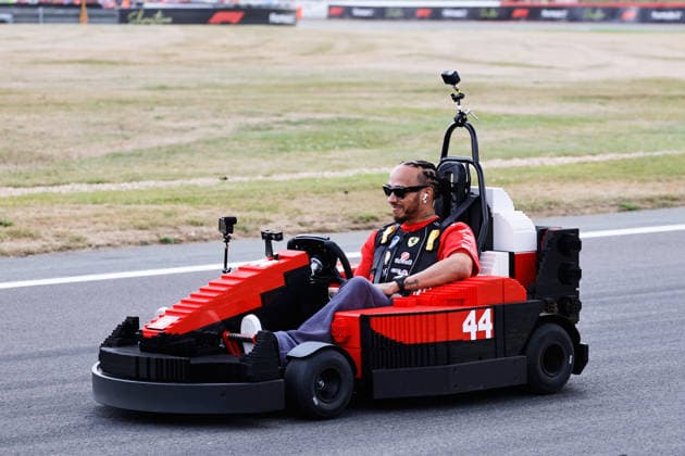 F1 - BRITISH GRAND PRIX 2026 44 HAMILTON Lewis (gbr), Scuderia Ferrari SF-26, drives A lego Minicar on the drivers parade prior the Formula 1 British Grand Prix 2026, 9th round of the 2026 Formula One World Championship, WM, Weltmeisterschaft from July 3 to 5, 2026 on the Silverstone Circuit, in Silverstone, United Kingdom - SilverstoneUnited Kingdom  Copyright: xDPPIx