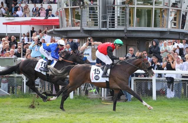 05.07.2026, GER,Reitsport, Rennen 8 IDEE 157. Deutsches Derby , Derby Meeting Hamburg - Galopprennen, Hamburger Renn-Club e.V., Galopprennbahn Hamburg Horn, Hamburg Dardanos ( 15) geritten von Wladimir Panov (Grüner Helm, Rotes Oberteil) siegt beim 157. Deutsches Derby vor Chiefland (IRE) ( 11) geritten von Cieren Fallon *** July 5, 2026, GER, Equestrian Sports, Race 8 IDEE 157 German Derby, Derby Meeting Hamburg Horse Race, Hamburger Renn Club e.V., Hamburg Horn Racetrack, Hamburg Dardanos 15 ridden by Wladimir Panov (green helmet), wearing a red top, wins the 157th German Derby ahead of Chiefland IRE 11, ridden by Cieren Fallon nordphotoxGmbHx xTauchnitz nph00059