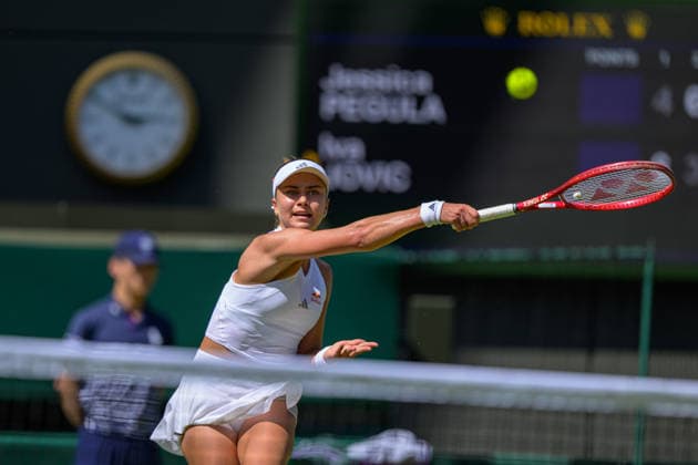 Day Seven: The Championships - Wimbledon 2026 LONDON, ENGLAND JULY 05 - Iva Jovic of United States during Ladies Single Fourth Round against Jessica Pegula of United States at The Wimbledon Lawn Tennis Championship at Wimbledon on July 05, 2026 in London, England. (Photo by Keeran Marquis)  Copyright: xKeeranxMarquis Fotoarena SPPx Sportspressphoto_SPR185132
