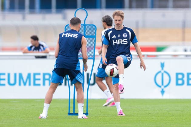 05.07.2026, Fussball, Trainingsauftakt des FC Schalke 04. Finn Porath (FC Schalke 04). Gelsenkirchen Trainingsgelände FC Schalke 04 NRW Deutschland xRHR-FOTO YYx *** July 5, 2026, Soccer, FC Schalke 04 s first training session of the season Finn Porath FC Schalke 04 Gelsenkirchen FC Schalke 04 training facility North Rhine-Westphalia, Germany xRHR PHOTO YYx Copyright: RHR-FOTOx RHR-FOTO YY