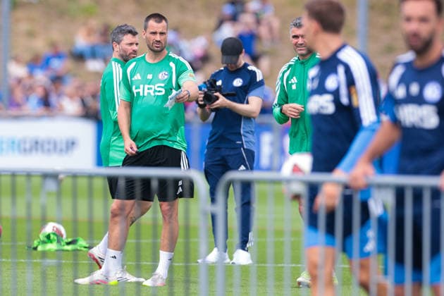 05.07.2026, Fussball, Trainingsauftakt des FC Schalke 04. Athletik-Trainer Alexander Storck (FC Schalke 04). Gelsenkirchen Trainingsgelände FC Schalke 04 NRW Deutschland xRHR-FOTO YYx *** July 5, 2026, Soccer, FC Schalke 04 s first training session of the season; Athletic Trainer Alexander Storck; FC Schalke 04; Gelsenkirchen; FC Schalke 04 training facility; North Rhine-Westphalia, Germany; xRHR PHOTO YYx Copyright: RHR-FOTOx RHR-FOTO YY
