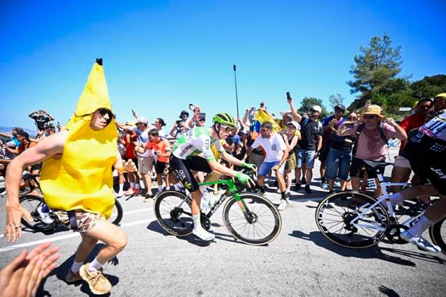 Tour de France 2026 Stage 2 BARCELONA, SPAIN - JULY 05 : Rider of Team Caja Rural - Seguros RGA in action during stage 2 of the 113rd edition of Tour de France an UCI World Tour 2.UWT cycling road race stage for Men Elite of 182 km with start in Tarragona and finish in Barcelona on July 5, 2026 in Barcelona, Spain, 05 07 2026 ( Motordriver Kurt Vandenborre - Barcelona Spain  Copyright: xTomasxSiskx