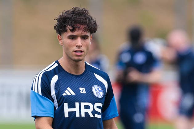 05.07.2026, Fussball, Trainingsauftakt des FC Schalke 04. Soufiane El-Faouzi (FC Schalke 04). Gelsenkirchen Trainingsgelände FC Schalke 04 NRW Deutschland xRHR-FOTO YYx *** July 5, 2026, Soccer, FC Schalke 04 s first training session of the season Soufiane El Faouzi FC Schalke 04 Gelsenkirchen FC Schalke 04 training facility NRW Germany xRHR PHOTO YYx Copyright: RHR-FOTOx RHR-FOTO YY
