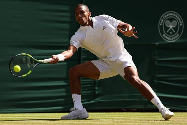 Felix Auger-Aliassime during his Round of 16 match Wimbledon Tennis Championships, Day 7, The All England Lawn Tennis and Croquet Club, London, UK - 05 Jul 2026London The All England Lawn Tennis and United Kingdom  Copyright: xEllaxLing Shutterstockx 16976808ag