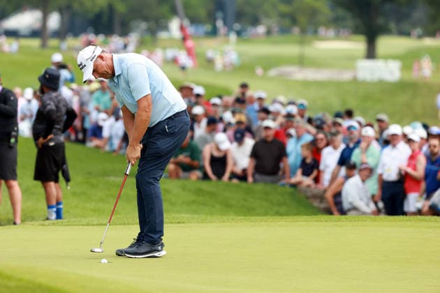 U.S. Senior Open Championship 2026 COLUMBUS, OHIO - JULY 5: Padraig Harrington of Ireland plays his putt on the 9th green during the final round of the U.S. Senior Open Championship 2026 at Scioto Country Club in Columbus, Ohio, USA Sunday, July 5, 2026. Columbus Ohio United States  Copyright: xJorgexLemusx originalFilename:lemus-ussenior260705_np4v1.jpg