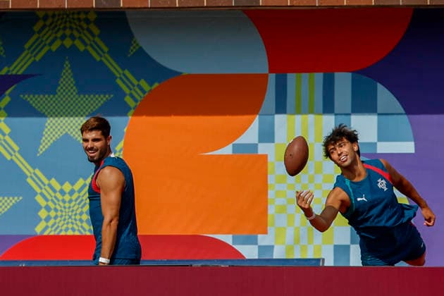 Portugal s Joao Félix (R) in action during the team s training session in Dallas, USA, 5 July 2026. Portugal training session !ACHTUNG: NUR REDAKTIONELLE NUTZUNG!  Copyright: xMariscalx GRAF1533 20260705-55020808421_1