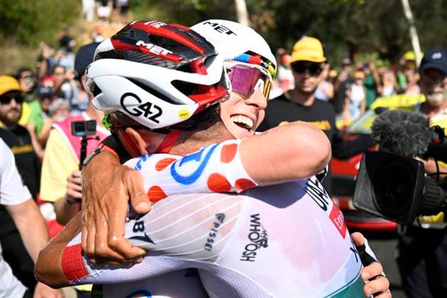 Tour de France 2026 Stage 2 BARCELONA, SPAIN - JULY 05 : Del Toro Isaac (MEX) of UAE Team Emirates XRG celebrating his victory with Pogacar Tadej (SLO) of UAE Team Emirates XRG during stage 2 of the 113rd edition of Tour de France an UCI World Tour 2.UWT cycling road race stage for Men Elite of 182 km with start in Tarragona and finish in Barcelona on July 5, 2026 in Barcelona, Spain, 05 07 2026 Barcelona Spain  Copyright: xJasperxJacobsx