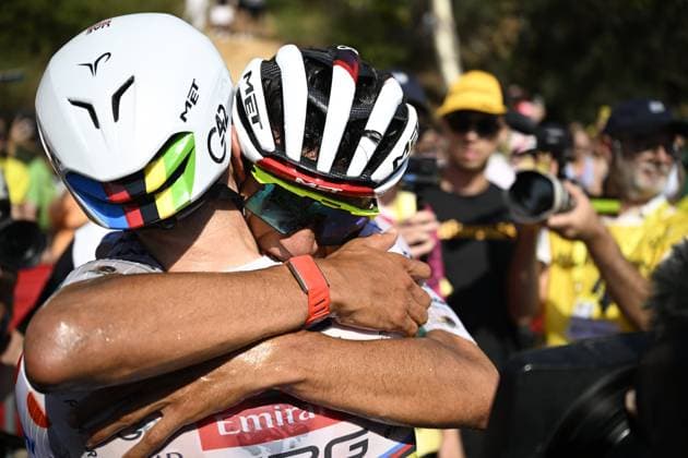 Tour de France 2026 Stage 2 BARCELONA, SPAIN - JULY 05 : Del Toro Isaac (MEX) of UAE Team Emirates XRG celebrating his victory with Pogacar Tadej (SLO) of UAE Team Emirates XRG during stage 2 of the 113rd edition of Tour de France an UCI World Tour 2.UWT cycling road race stage for Men Elite of 182 km with start in Tarragona and finish in Barcelona on July 5, 2026 in Barcelona, Spain, 05 07 2026 Barcelona Spain  Copyright: xJasperxJacobsx