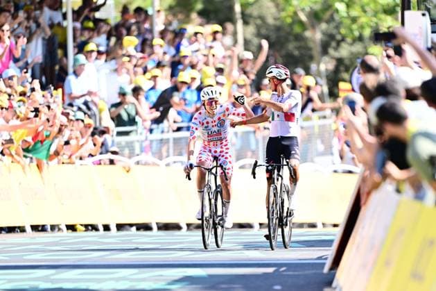 Tour de France 2026 Stage 2 BARCELONA, SPAIN - JULY 05 : Del Toro Isaac (MEX) of UAE Team Emirates XRG celebrating his victory with Pogacar Tadej (SLO) of UAE Team Emirates XRG during stage 2 of the 113rd edition of Tour de France an UCI World Tour 2.UWT cycling road race stage for Men Elite of 182 km with start in Tarragona and finish in Barcelona on July 5, 2026 in Barcelona, Spain, 05 07 2026 ( Motordriver Kurt Vandenborre - Barcelona Spain  Copyright: xPeterxDexVoechtx