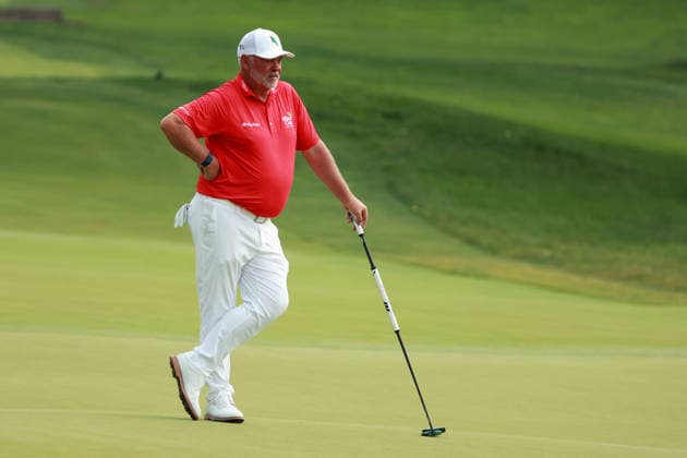 U.S. Senior Open Championship COLUMBUS, OHIO - JULY 5: Darren Clarke of Northern Ireland waits on the 5th green during the final round of the 46th U.S. Senior Open Championship 2026 at Scioto Country Club in Columbus, Ohio, USA, July 5, 2026. Columbus Ohio United States  Copyright: xAmyxLemusx originalFilename:lemus-ussenior260705_npcYd.jpg