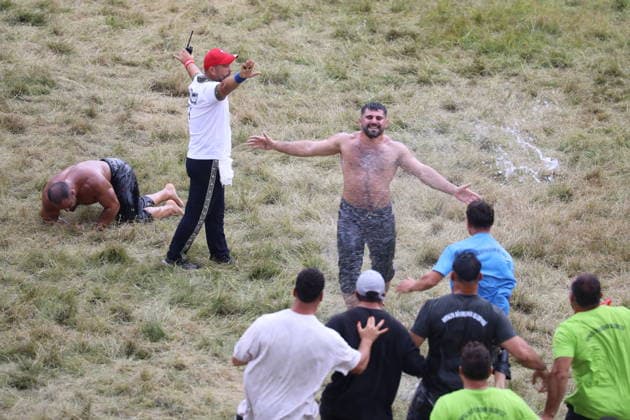 Erkan Tas wins chief wrestler title at 665th Historic Kirkpinar Oil Wrestling Festival EDIRNE, TURKIYE - JULY 5: Erkan Tas celebrates after defeating Feyzullah Akturk in the final to become the chief wrestler during the 665th Historic Kirkpinar Oil Wrestling Festival at the Sarayici Er Meydani wrestling grounds in Edirne, Turkiye, on July 5, 2026. Hakan Mehmet Sahin Anadolu Edirne Turkey. Editorial use only. Please get in touch for any other usage.  Copyright: x2026xAnadoluxHakanxMehmetxSahinx