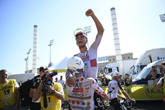 Tour de France 2026 Stage 2 BARCELONA, SPAIN - JULY 05 : Del Toro Isaac (MEX) of UAE Team Emirates XRG celebrating his victory with Pogacar Tadej (SLO) of UAE Team Emirates XRG during stage 2 of the 113rd edition of Tour de France an UCI World Tour 2.UWT cycling road race stage for Men Elite of 182 km with start in Tarragona and finish in Barcelona on July 5, 2026 in Barcelona, Spain, 05 07 2026 Barcelona Spain  Copyright: xJasperxJacobsx