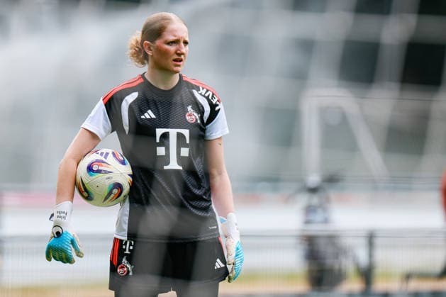 Angebot: 1. FC Köln Frauen, Auftakttraining, 05.07.2026 Irina Fuchs (1. FC Köln, 34) Auftakttraining der Frauen des 1. FC Köln zur Saison 2026 27 der 1. Frauen Fussball Bundesliga, Trainingsgelände am Geißbockheim, Köln, 05.07.2026 DFL DFB regulations prohibit any use of photographs as image sequences and or quasi-video. *** 1 FC Köln Women, Season-Opening Training Session, July 5, 2026, Irina Fuchs, 1 FC Köln, 34 First training session of the 1 FC Köln Women’s team for the 2026–27 season of the Women’s Bundesliga, training grounds at Geißbockheim, Cologne, July 5, 2026. DFL and DFB regulations prohibit any use of photographs as image sequences and or quasi-video Copyright: xBEAUTIFULxSPORTS Freisenx