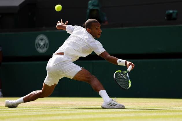 Felix Auger-Aliassime during his Round of 16 match Wimbledon Tennis Championships, Day 7, The All England Lawn Tennis and Croquet Club, London, UK - 05 Jul 2026London The All England Lawn Tennis and United Kingdom  Copyright: xEllaxLing Shutterstockx 16976808bf