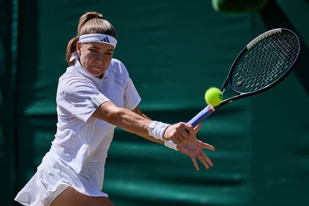 July 5, 2026, London, London, Great Britain: Karolina Muchova of Czech Republic returns with backhand during The Championships Wimbledon , 5.7.2026 in London (All England Lawn Tennis and Croquet Club), Great Britain Tennis 2026: Grand Slam: The Championships Wimbledon: 7th Day: 4th Round: MUCHOVA 7:5 5:7 6:3 KREJCIKOVA  - ZUMAs343 20260705_zsp_s343_106 Copyright: xMathiasxSchulzx