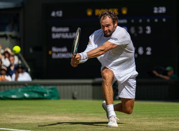 Tennis - Wimbledon Championship 2026 - Day 7 LONDON, ENGLAND - Sunday, July 5, 2026: Roman Safiullin (RUS) during the Gentlemen s Singles Fourth Round match on Day Seven of The Championships Wimbledon 2026 at the All England Lawn Tennis and Croquet Club. (Photo by Kirsten Holst Propaganda) LONDON All England Lawn Tennis and Croq GREATER LONDON ENGLAND  Copyright: xKirstenxHolstx 2026-07-05-033-Wimbledon_Day_7